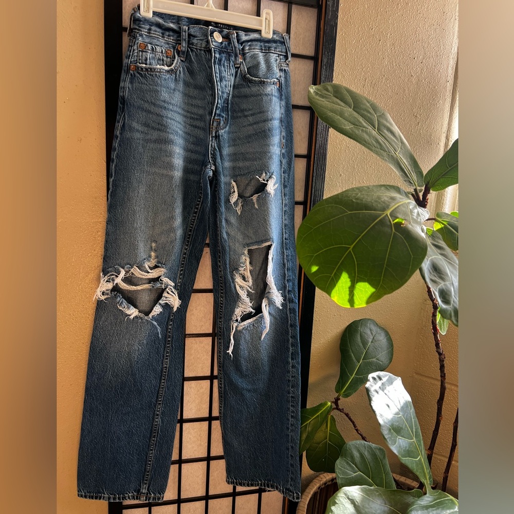 AERO 90’s baggy jeans size 00
